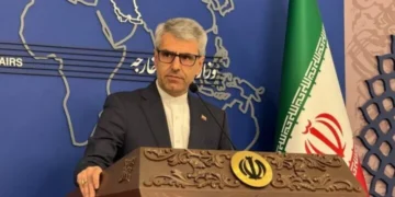إيران تربط أمن مضيق هرمز بإنهاء الحصار الأميركي وتدرس الرد على واشنطن