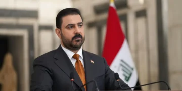 الزيدي إلى الرياض والكويت.. الأمن الإقليمي والهجمات العابرة للحدود في صدارة الجولة الخليجية