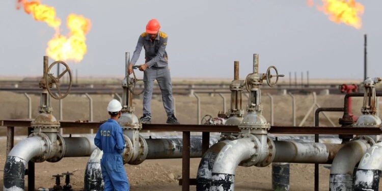 خاما البصرة ينهيان الأسبوع على خسائر رغم ارتفاع النفط عالمياً
