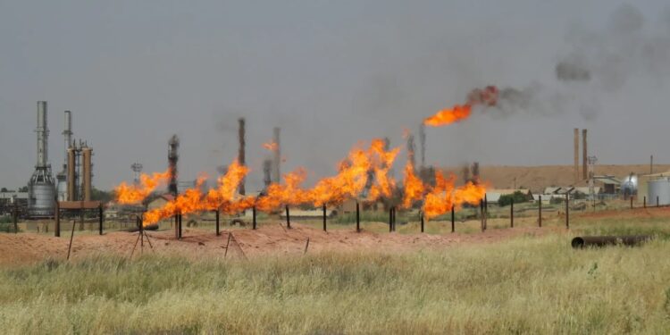حقول كركوك تحت إدارة مشتركة مع “BP”.. العراق يستهدف 450 ألف برميل يومياً
