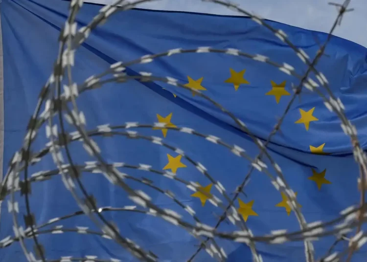 بعد أمريكا.. دول أوروبية تتحرك لترحيل المهاجرين إلى دول ثالثة