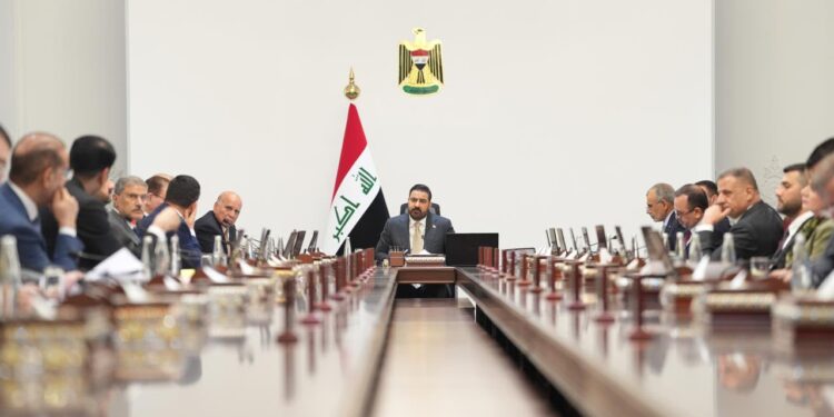 مجلس الوزراء يصدر عدة قرارات بينها تتعلق بإكمال مشاريع الجسور والطرق والمستشفيات