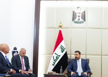 خاص: زيارة باراك تفتح الملفات الشائكة.. ضغوط واشنطن تصطدم بنفوذ فصائل يهدد مستقبل السلطة في العراق