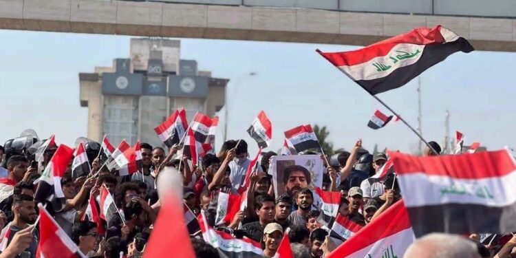 حصر السلاح وإنهاء الفساد تتصدران المطالب.. تظاهرات في عدة مدن عراقية بذكرى تشرين