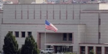 واشنطن تحذّر من هجمات مسلّحة في لبنان… وتدعو رعاياها إلى المغادرة فوراً!
