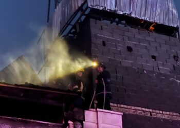 حريق يلتهم 3 دور عشوائية في الطالبية.. والدفاع المدني ينقذ 6 مواطنين