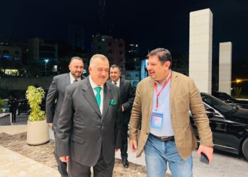 الدبلوماسية والإعلام على طاولة واحدة.. البرزنجي يبحث مع وفد عراقي في عمّان تحديات العمل الصحفي