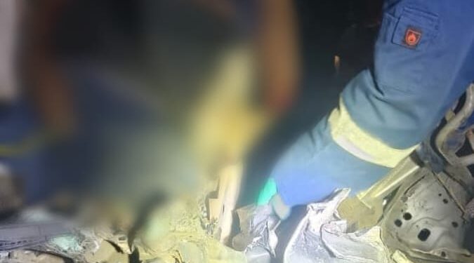 انتشال جثتين وإنقاذ مصابين بحادث اصطدام مروع على طريق البصرة الدولي