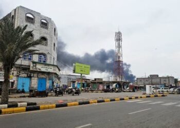 التحالف: 100 طائرة مقاتلة شاركت في “فجر اليمن” وتدمير 324 هدفاً عالي القيمة