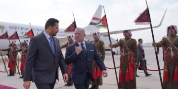الزيدي والملك عبد الله الثاني يبحثان تعزيز الشراكة الاقتصادية بين العراق والأردن