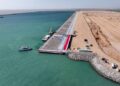 ميناء الفاو يقترب من مراحل التشغيل.. إنجاز كاسر الأمواج بالكامل والنفق المغمور يلامس الاكتمال
