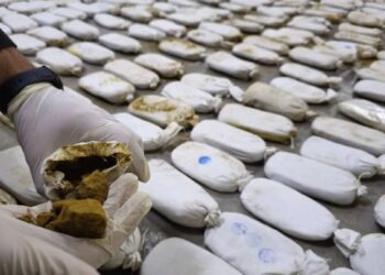 من بغداد إلى طرابلس.. معلومات استخبارية عراقية تُسقط 1.2 مليون حبة كبتاغون في ليبيا