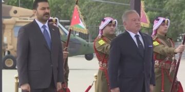 الزيدي يصل إلى عمّان.. مباحثات مرتقبة لتعزيز الشراكة الاقتصادية بين العراق والأردن