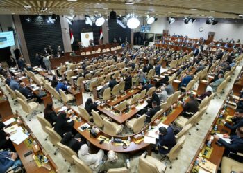 البرلمان ينفي طلب رفع الحصانة عن عدد كبير من نوابه ويحيل زهراء لقمان للجنة السلوك