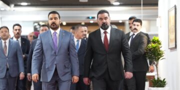 الزيدي بشأن رفع سعر الدولار: كانت أمامنا خيارات الادّخار الإجباري وتوزيع الروتب كل 45 يوماً والاقتراض
