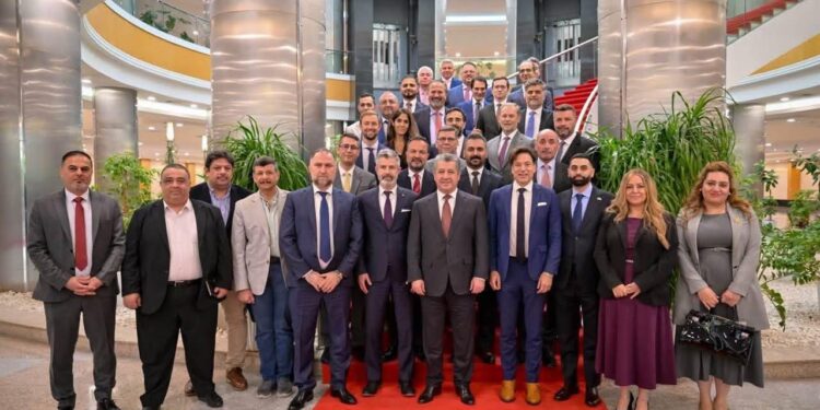 من السكك الحديدية إلى الموانئ.. البغدادي يطرح مشروعاً للتكامل الاقتصادي بين العراق وسوريا والكويت