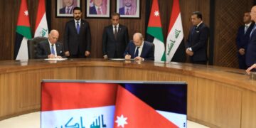 العراق والأردن يوقعان 9 اتفاقيات.. والزيدي يؤكد أهمية إنشاء منطقة حرة بين البلدين