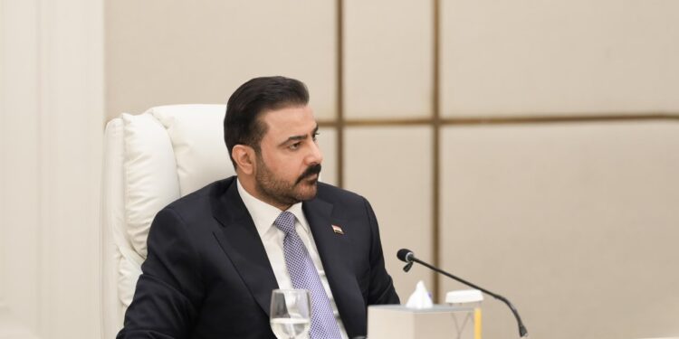طريق التنمية وميناء الفاو.. العراق يطرق أبواب التجارة العالمية مطلع 2027