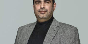 التحول الرقمي للمناهج المدرسية في العراق.. من المنصة الوطنية إلى صناعة الأجهزة التعليمية