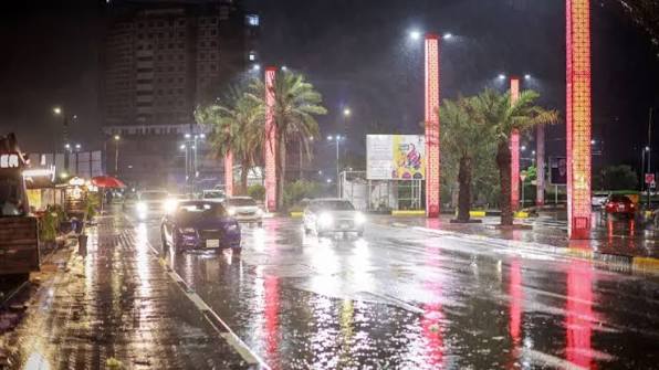 الغبار يعود الأحد.. أمطار وعواصف رعدية في العراق حتى ظهر السبت