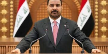 لمناقشة سعر الدولار.. الزيدي ووزير المالية ومحافظ المركزي يحضرون اجتماعا في البرلمان