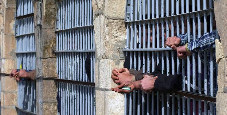 العفو العام خفض نسبته والقادمون من سوريا رفعوها.. ملف الاكتظاظ في السجون يعود للواجهة
