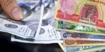خاص: بعد دعوات نيابية.. مقترح دفع رواتب الموظفين بالدولار يصطدم بـ”السيادة التشريعية” للدينار العراقي