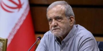 مباحثات إيران ومحور مكة الدفاعي.. جولة أولى ناجحة بطهران وبزكشيان يلوح بـ “الأخوة والوحدة”